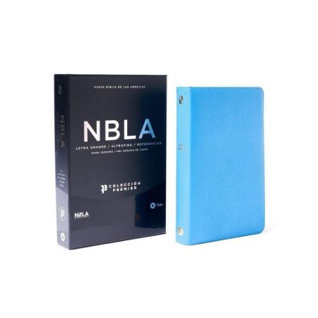** Caja negra de la edición NBLA junto a un estuche azul