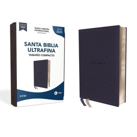** Imagen de la Santa Biblia Ultrafina en tamaño compacto, junto a su caja de presentación. La tapa de la Biblia es de color oscuro y el libro es de una edición de la Nueva Versión Internacional.