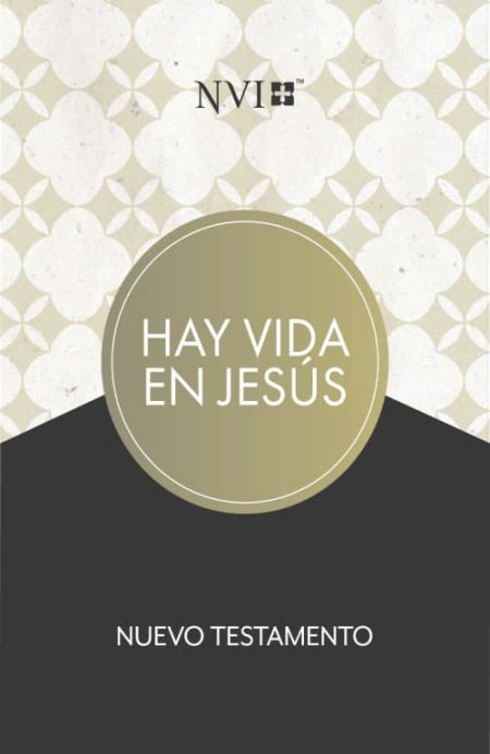 ** Portada del Nuevo Testamento con las palabras "Hay vida en Jesús"