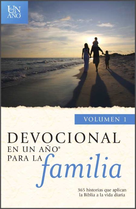 Devocional en un año para la familia", volumen 1, con una familia caminando en la playa al atardecer.