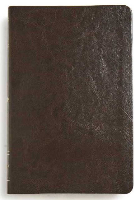 ** Cuaderno de tapa dura en color marrón oscuro con aspecto de cuero. La superficie es lisa y presenta un acabado elegante.