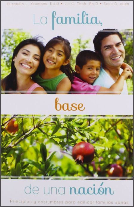 ** Familia sonriente en un parque y granadas maduras en un árbol.
