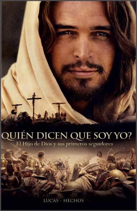 ** Imagen de portada de una película con el rostro de un hombre de mirada amable, un paisaje de calvario en el fondo y una escena de seguidores en la parte inferior.