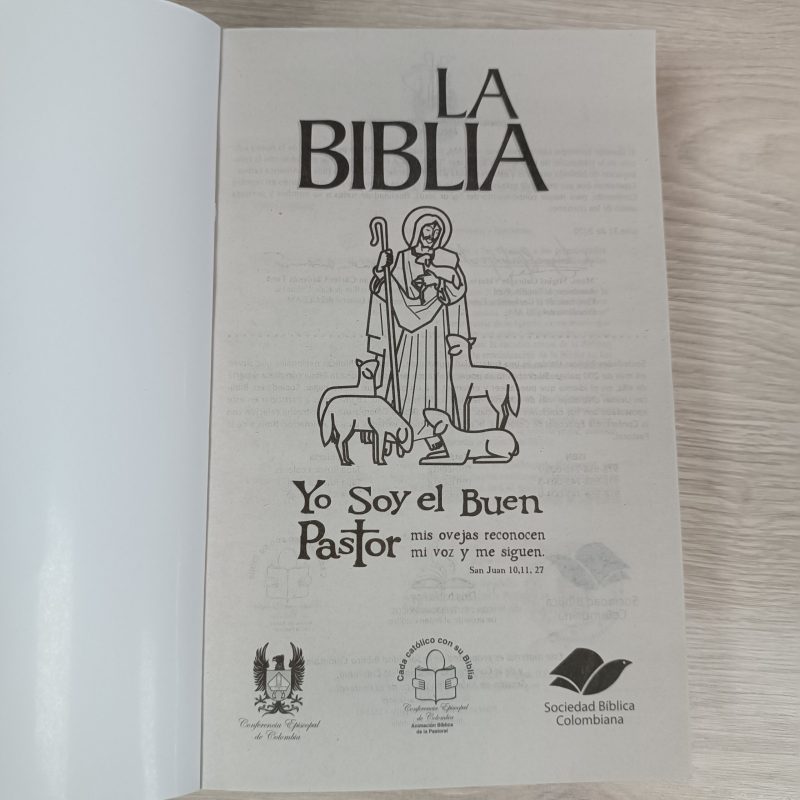 ** Página de presentación de una edición de la Biblia con ilustración de Jesús como pastor con ovejas y texto "Yo Soy el Buen Pastor".