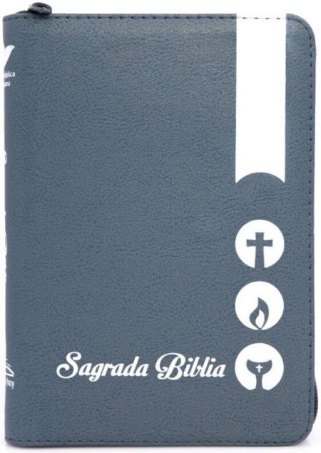 ** Biblia con cubierta de color gris oscuro, adornada con símbolos religiosos blancos y la inscripción "Sagrada Biblia".