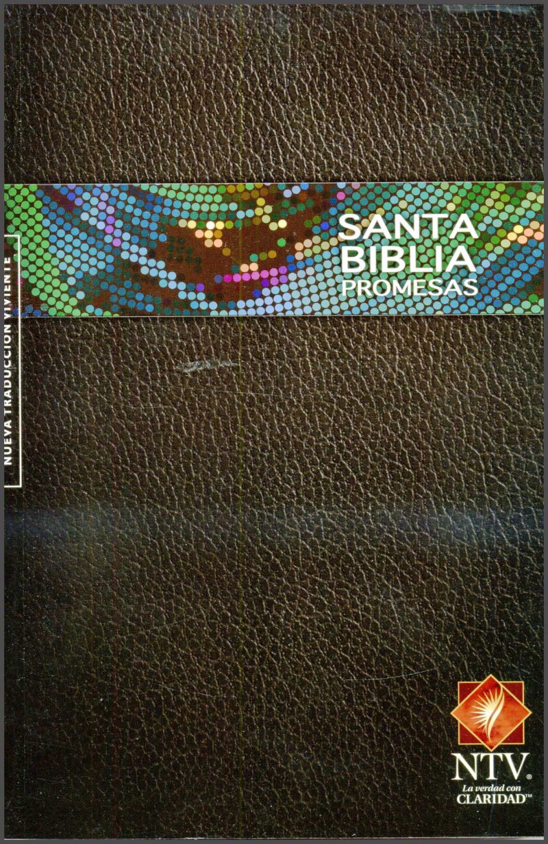 ** Portada de la Santa Biblia NTV, edición Promesas con cubierta de color marrón texturizada y diseño colorido en la parte superior.