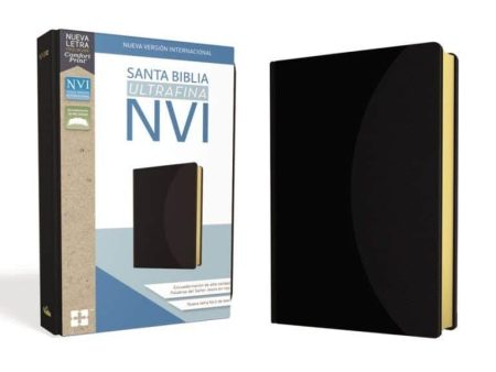 ** Caja y cubierta de la Biblia NVI Ultrafina negra, mostrando tanto el empaque como el libro.