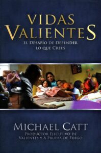 Libro – Vidas Valientes – Mediano Tapa Rústica – Michael Cat