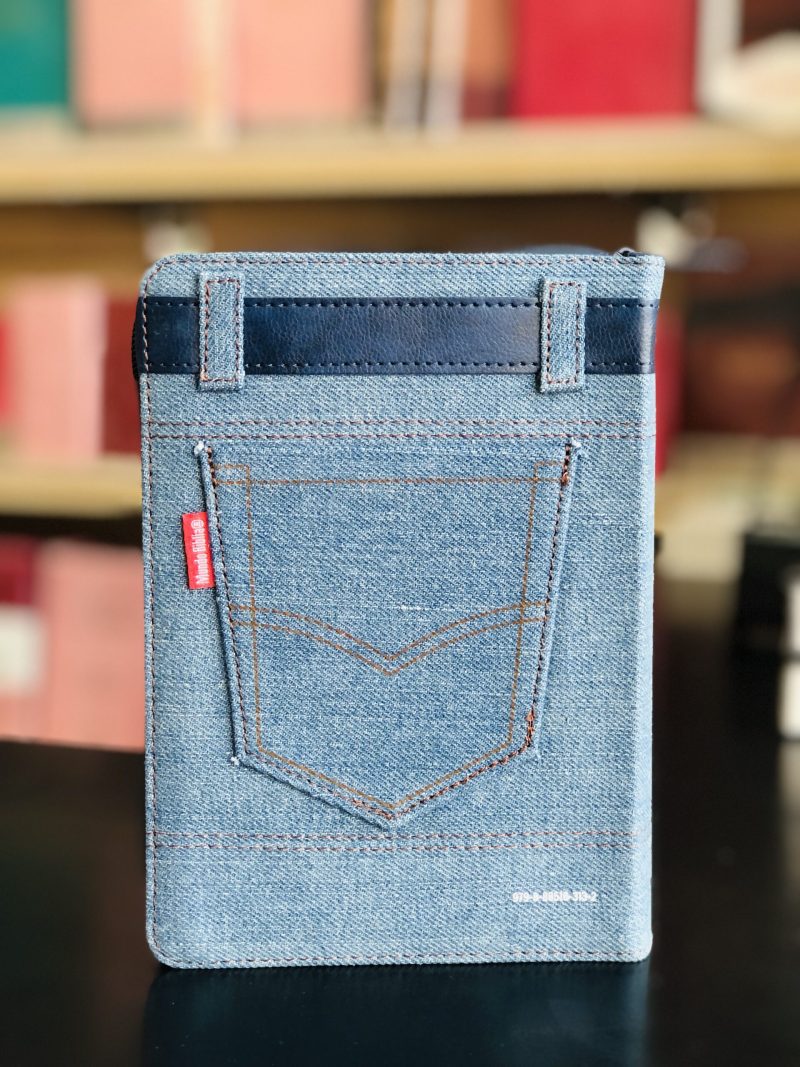 Biblia Compacta RV60/ Tela en Jean/ 11 puntos - Image 2