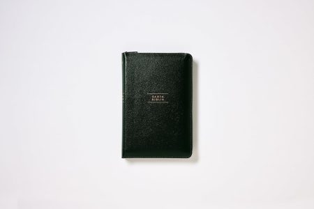 Biblia NVI Compacta Verde Símil Piel con Cierre