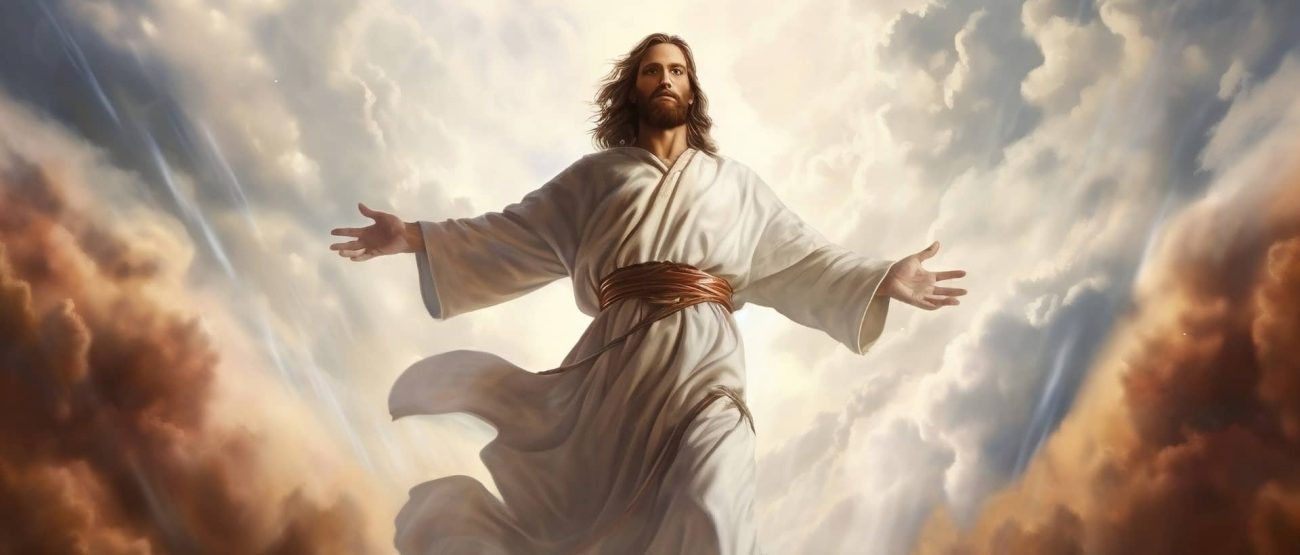 Jesús con brazos abiertos en el cielo, rodeado de nubes de gloria.